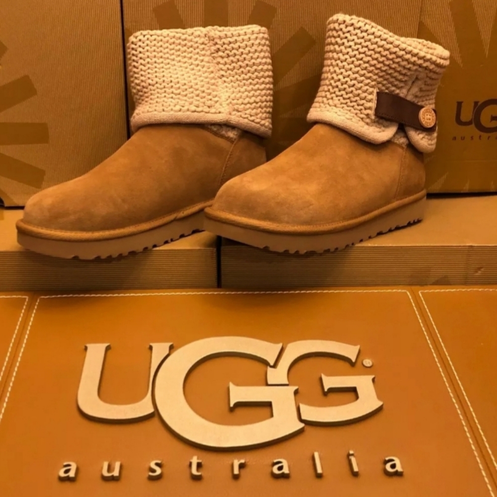 Womens UGG Shaina Chestnut Sheepskin Suede Boot